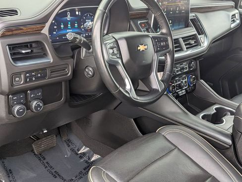 Used 2023 Chevrolet Tahoe Premier AWD/4WD image 16