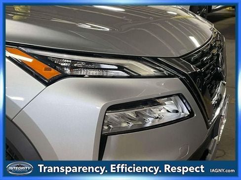Certified 2023 Nissan Rogue SV AWD/4WD image 10