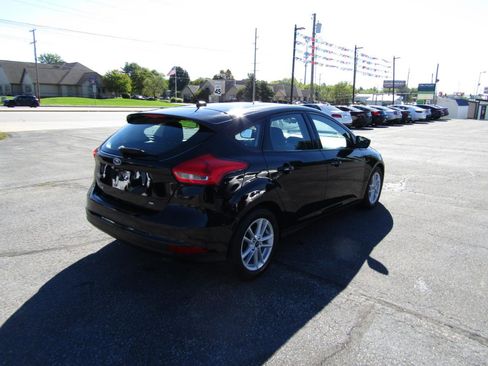 Used 2018 Ford Focus SE FWD image 7