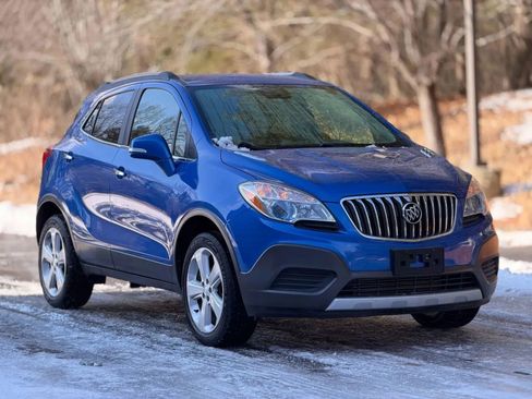 Used 2016 Buick Encore FWD image 2