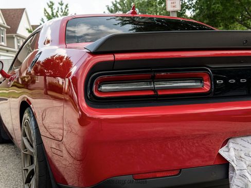 Used 2016 Dodge Challenger SRT Hellcat RWD image 87