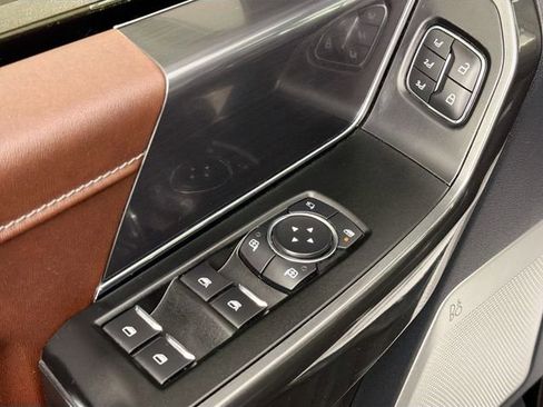 Used 2022 Ford F150 Lariat w/ Equipment Group 502A High image 18