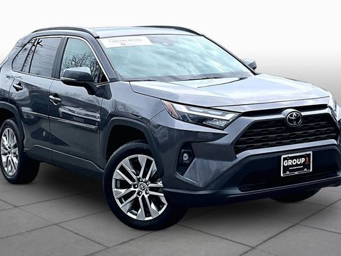 Certified 2022 Toyota RAV4 XLE Premium AWD/4WD image 3