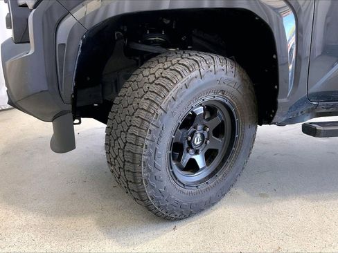 Used 2025 Toyota Tacoma SR image 20