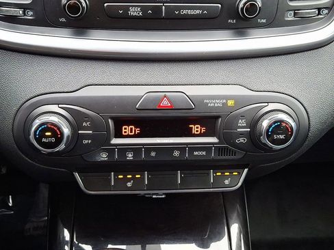 Used 2016 Kia Sorento EX image 15