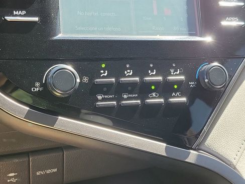 Used 2019 Toyota Camry LE FWD image 12