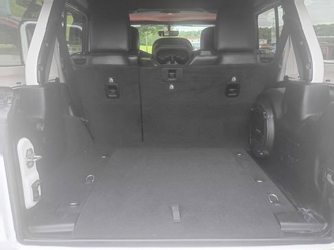 Used 2018 Jeep Wrangler Unlimited Rubicon AWD/4WD image 18