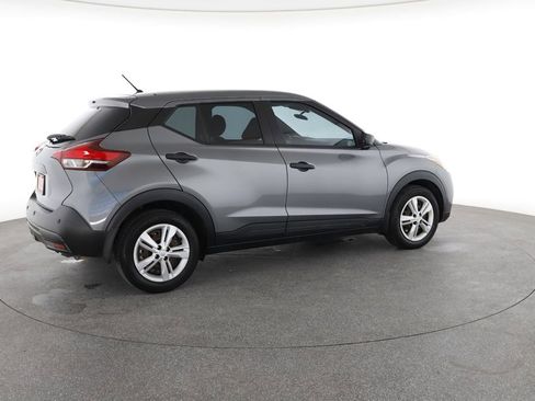 Used 2020 Nissan Kicks S image 13