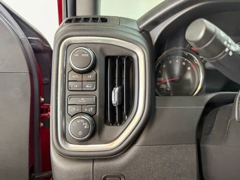 Used 2021 Chevrolet Silverado 1500 LT AWD/4WD image 22
