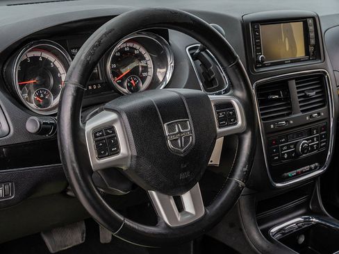 Used 2018 Dodge Grand Caravan GT image 22