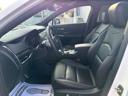 Used 2023 Cadillac XT4 Sport w/ Cold Weather Package AWD/4WD image 13