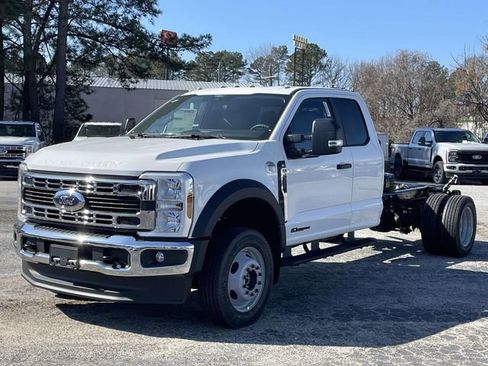 New 2026 Ford F550 4x4 Supercab Super Duty image 24