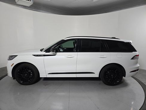 New 2026 Lincoln Aviator Reserve image 8