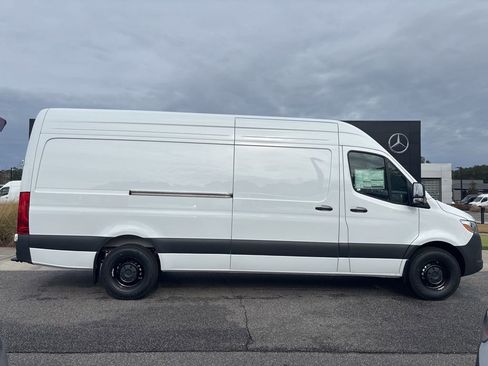 New 2026 Mercedes-Benz Sprinter 2500 image 2