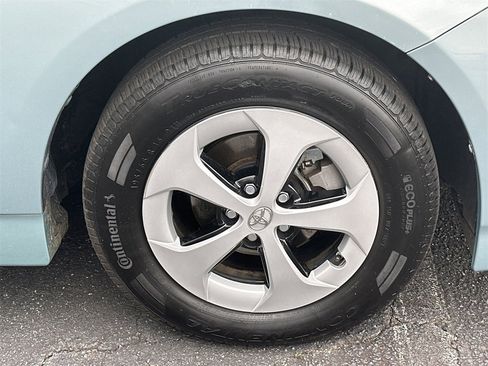 Used 2014 Toyota Prius Two image 12