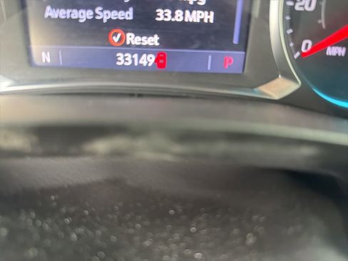 Used 2023 Chevrolet Traverse LT w/ Midnight/Sport Edition image 9