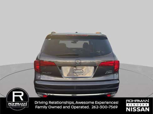 Used 2017 Honda Pilot Elite image 4