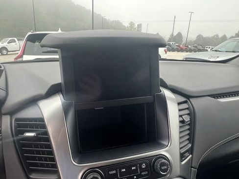 Used 2020 Chevrolet Tahoe Premier w/ Premier Plus Edition image 3