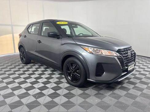 Used 2021 Nissan Kicks S FWD image 30
