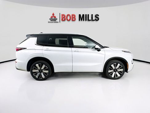 New 2025 Mitsubishi Outlander SEL image 8