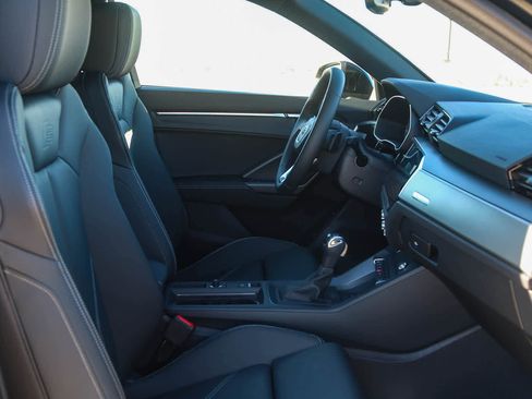 New 2025 Audi Q3 2.0T Premium image 24