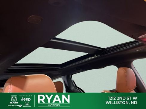 New 2026 Chrysler Pacifica Pinnacle AWD/4WD image 42