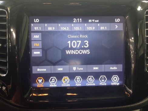 Used 2021 Jeep Compass Limited AWD/4WD image 25