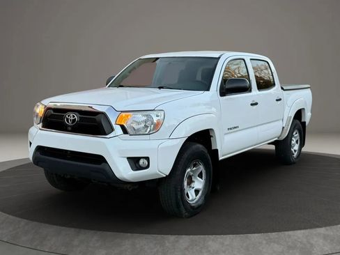 Used 2012 Toyota Tacoma PreRunner w/ SR5 Pkg RWD image 1