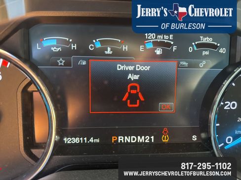 Used 2017 Ford F250 Lariat w/ Lariat Value Package image 9