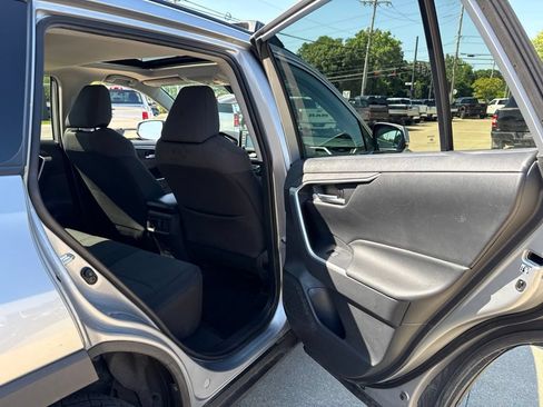 Used 2019 Toyota RAV4 XLE w/ Convenience Package AWD/4WD image 46