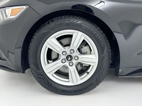 Used 2015 Ford Mustang Coupe image 23