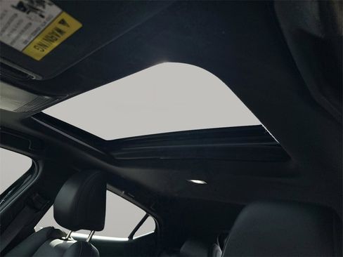 Used 2023 MAZDA MAZDA3 s image 23