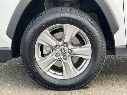 Certified 2024 Toyota RAV4 XLE image 28