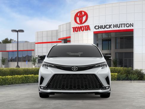 Used 2026 Toyota Sienna XSE FWD image 53