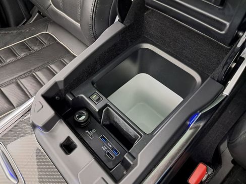 Used 2017 Land Rover Range Rover Sport SVR image 55