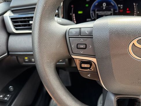 Used 2025 Toyota Camry LE image 22