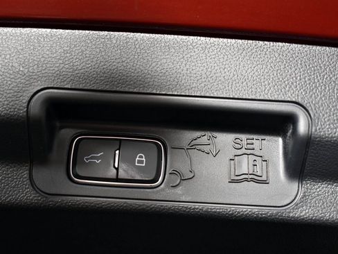 Used 2023 Ford Explorer Limited w/ Limited Technology Package image 28