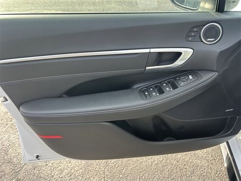 Used 2022 Hyundai Sonata Limited w/ Cargo Package image 12