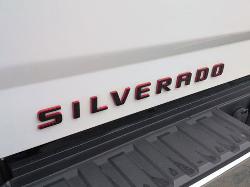 Used 2015 Chevrolet Silverado 2500 LT image 30