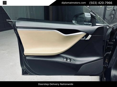 Used 2013 Tesla Model S Performance RWD image 17