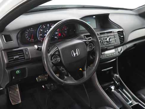 Used 2016 Honda Accord Sport image 19