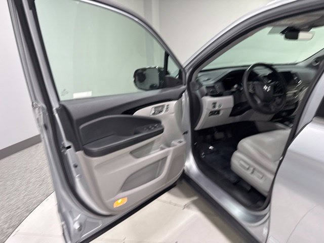 Used 2019 Honda Pilot Elite image 12