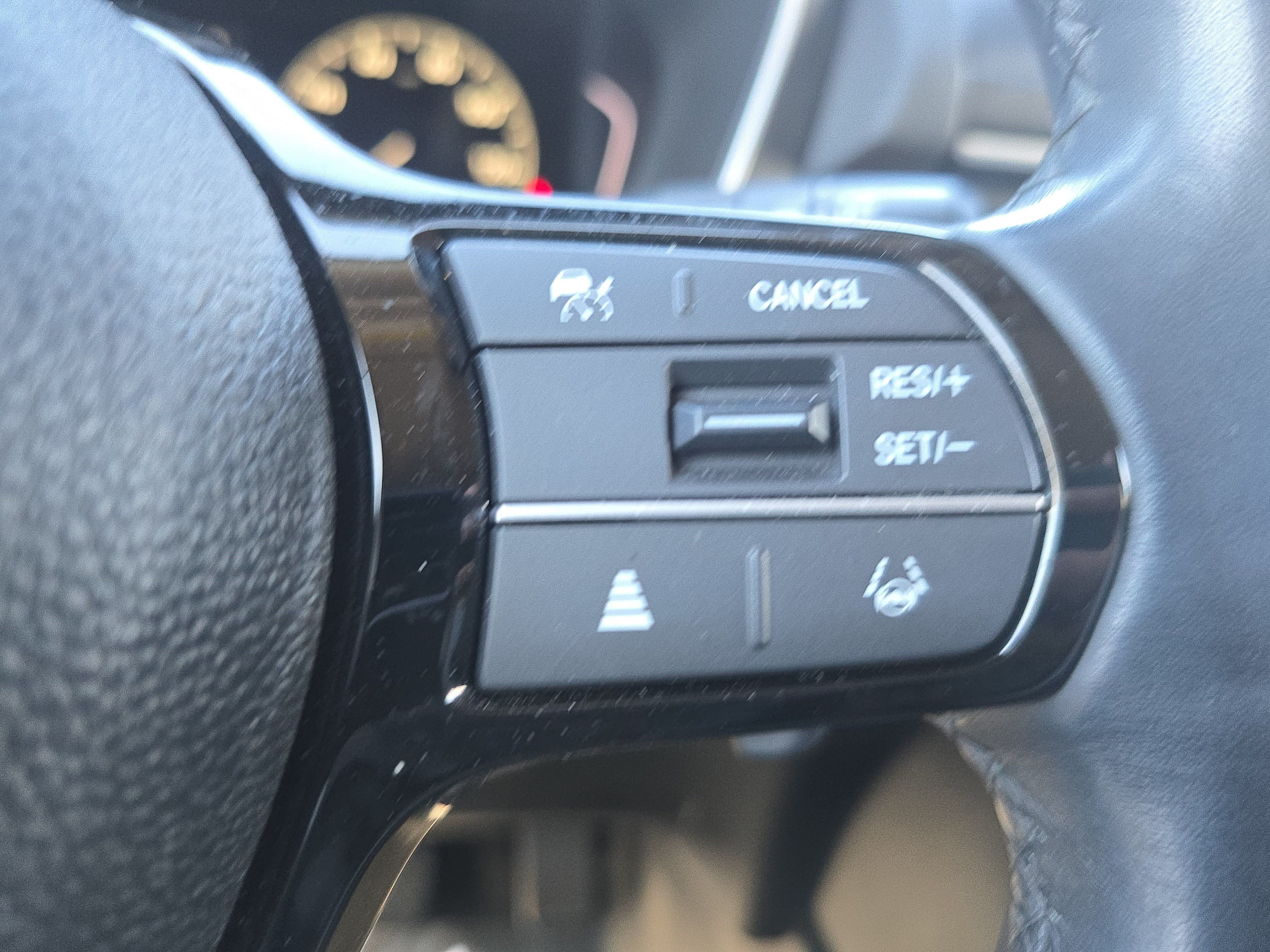 Used 2024 Honda Pilot Touring image 19