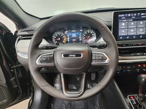 Used 2023 Jeep Compass Limited AWD/4WD image 14