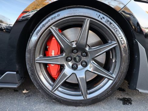 Used 2022 Ford Mustang Shelby GT500 w/ Carbon Fiber Track Pack image 12