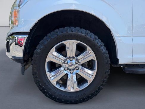 Used 2019 Ford F150 XLT w/ Equipment Group 302A Luxury AWD/4WD image 9