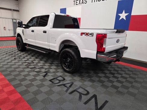 Used 2019 Ford F250 XLT w/ FX4 Off-Road Package AWD/4WD image 5