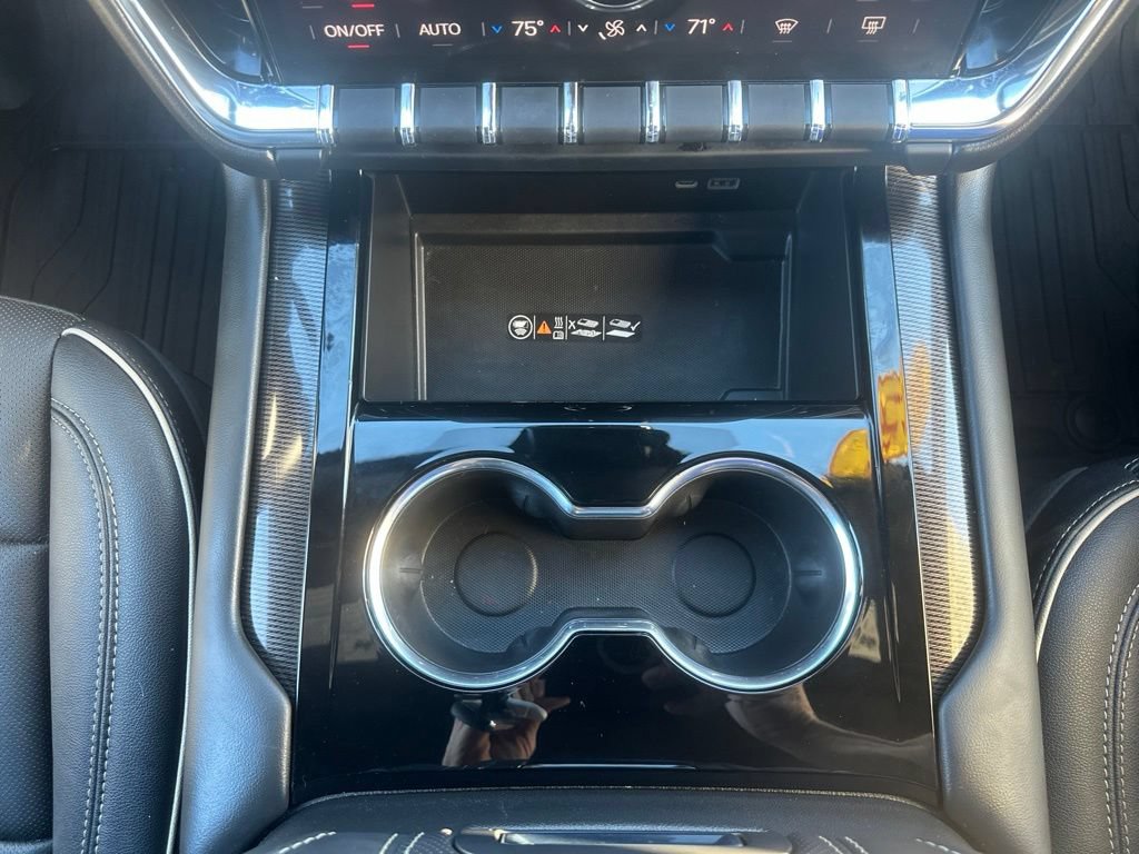 Certified 2025 GMC Yukon Elevation AWD/4WD image 5