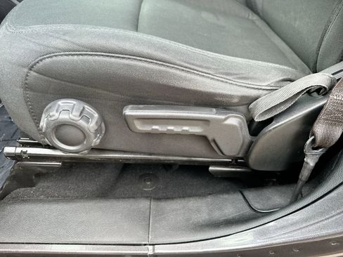 Used 2020 Jeep Wrangler Unlimited Sahara image 12