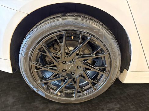 Used 2016 Ford Fusion SE w/ Equipment Group 202A image 37